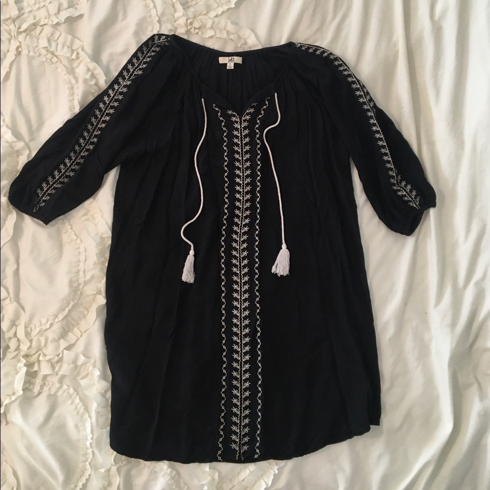 Black embroidered tunic